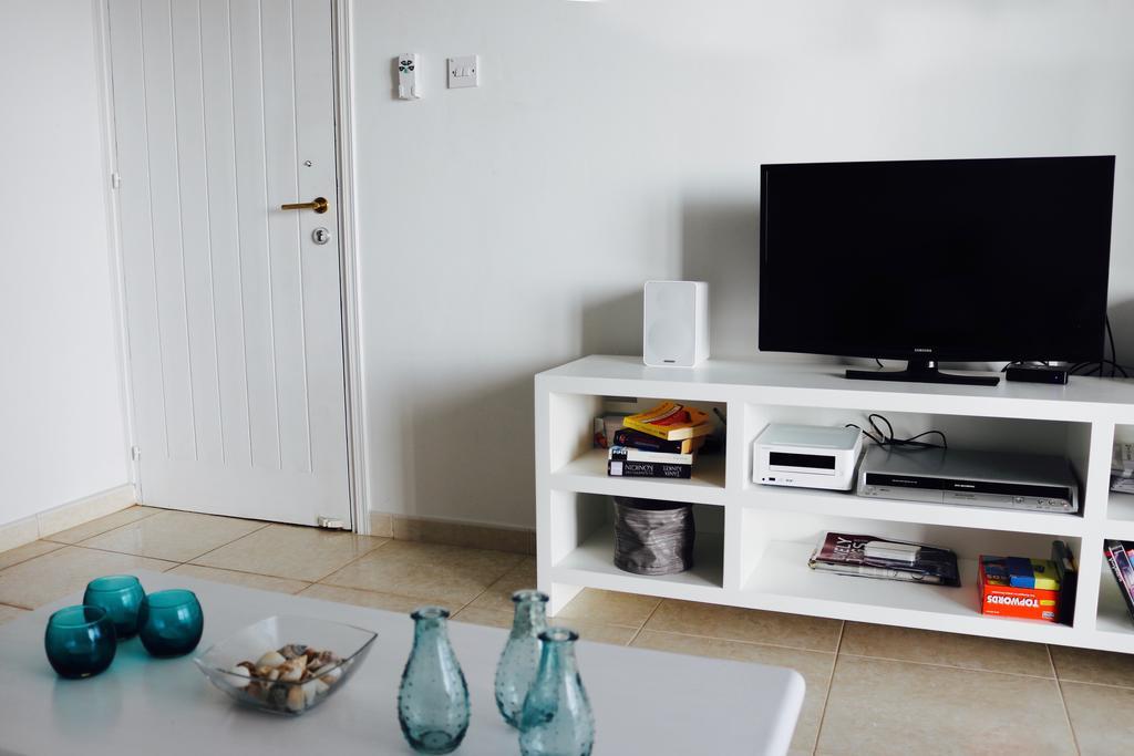 Ikaria Village Sea View Apartment Paphos Eksteriør billede