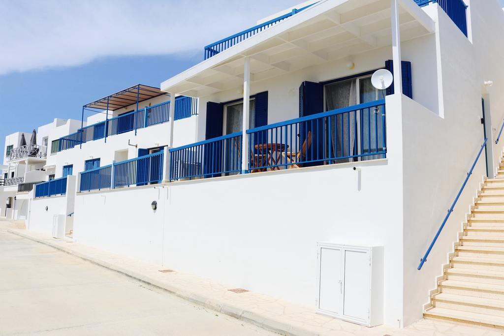 Ikaria Village Sea View Apartment Paphos Eksteriør billede